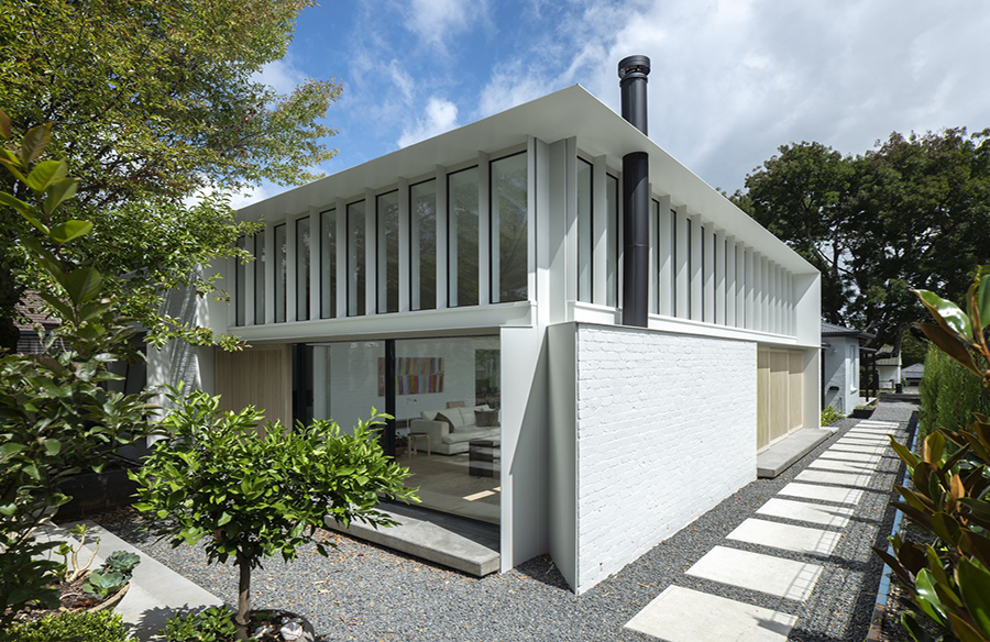 Embracing the Landscape: Bowral House - Architects' Chronicle